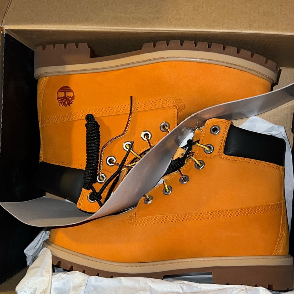 Timberland youth size 6
